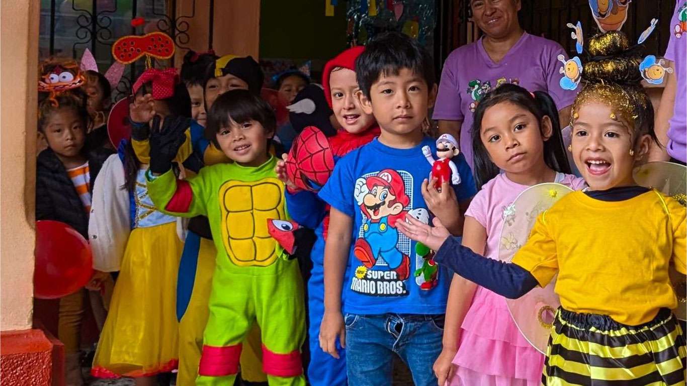Cedin-programa-ayuda-fundit-child-niños-tejar_Mesa de trabajo 1