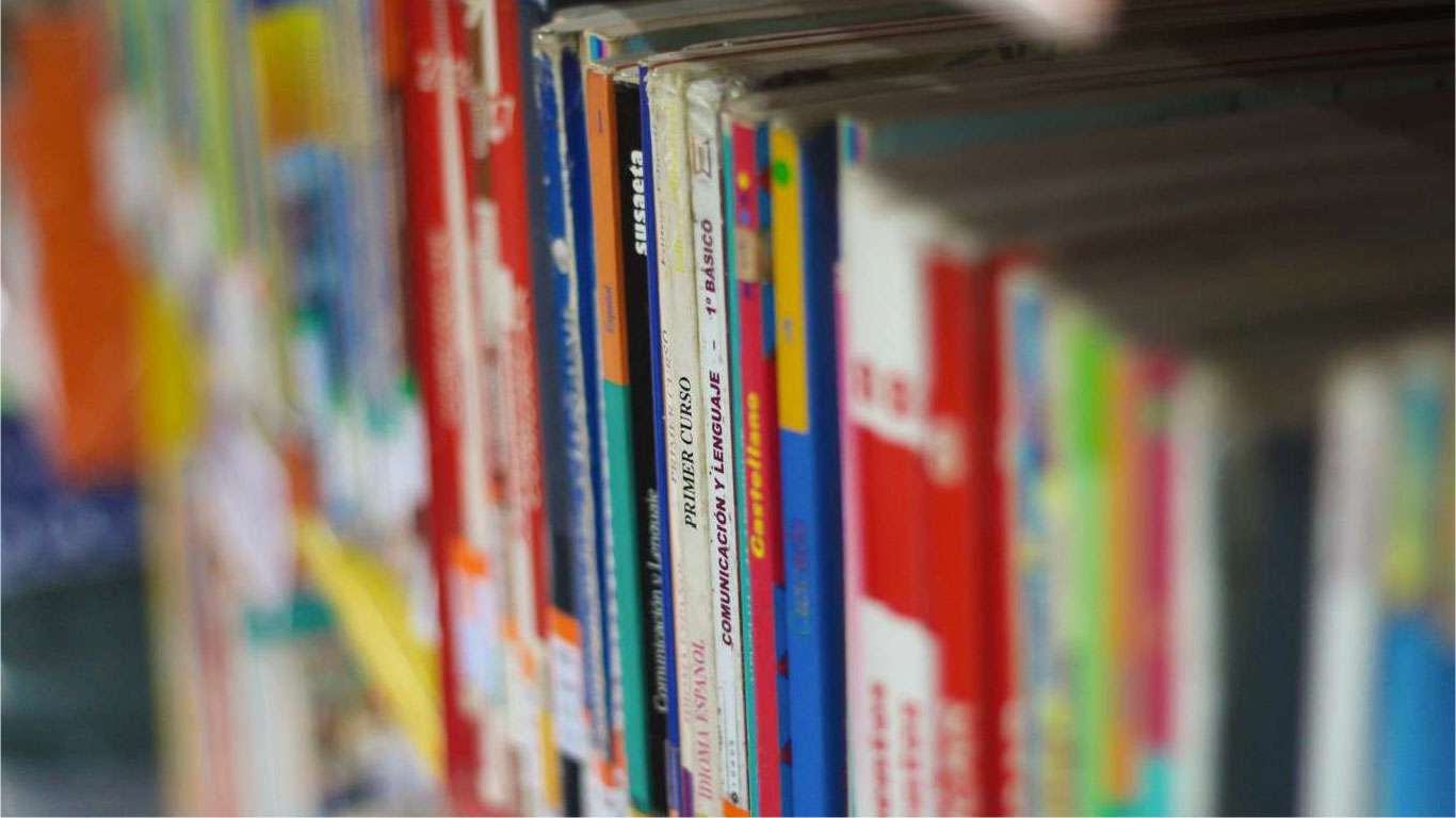 biblioteca-programa-ayuda-fundit-child-niños-tejar-04