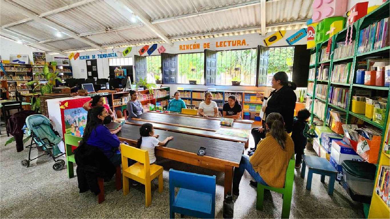 biblioteca-programa-ayuda-fundit-child-niños-tejar-05