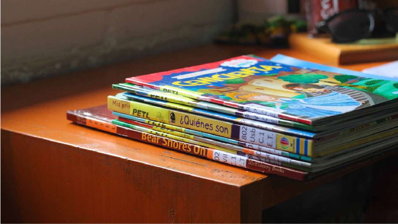 biblioteca-programa-ayuda-fundit-child-niños-tejar-06