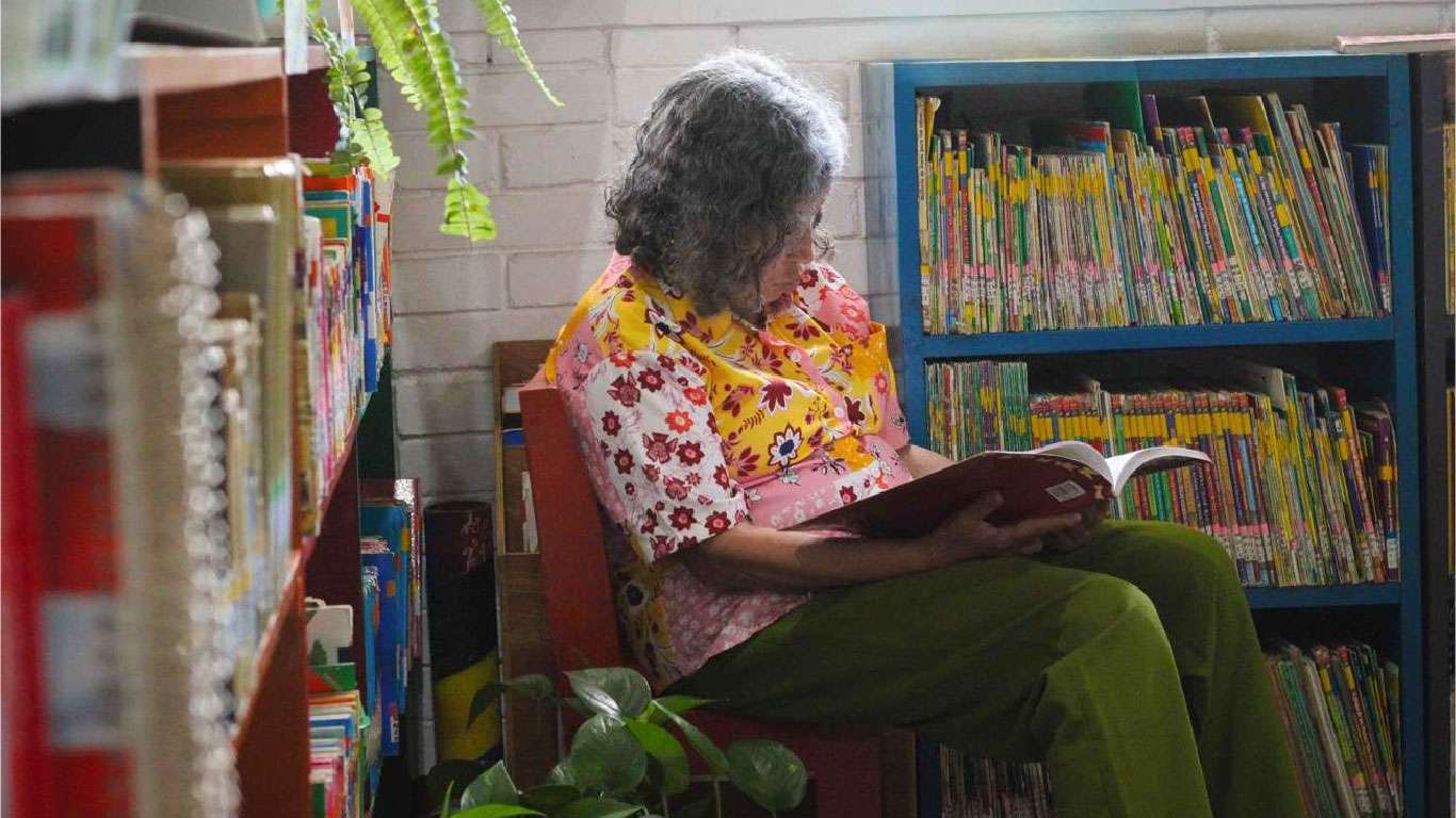 biblioteca-programa-ayuda-fundit-child-niños-tejar_Mesa de trabajo 1