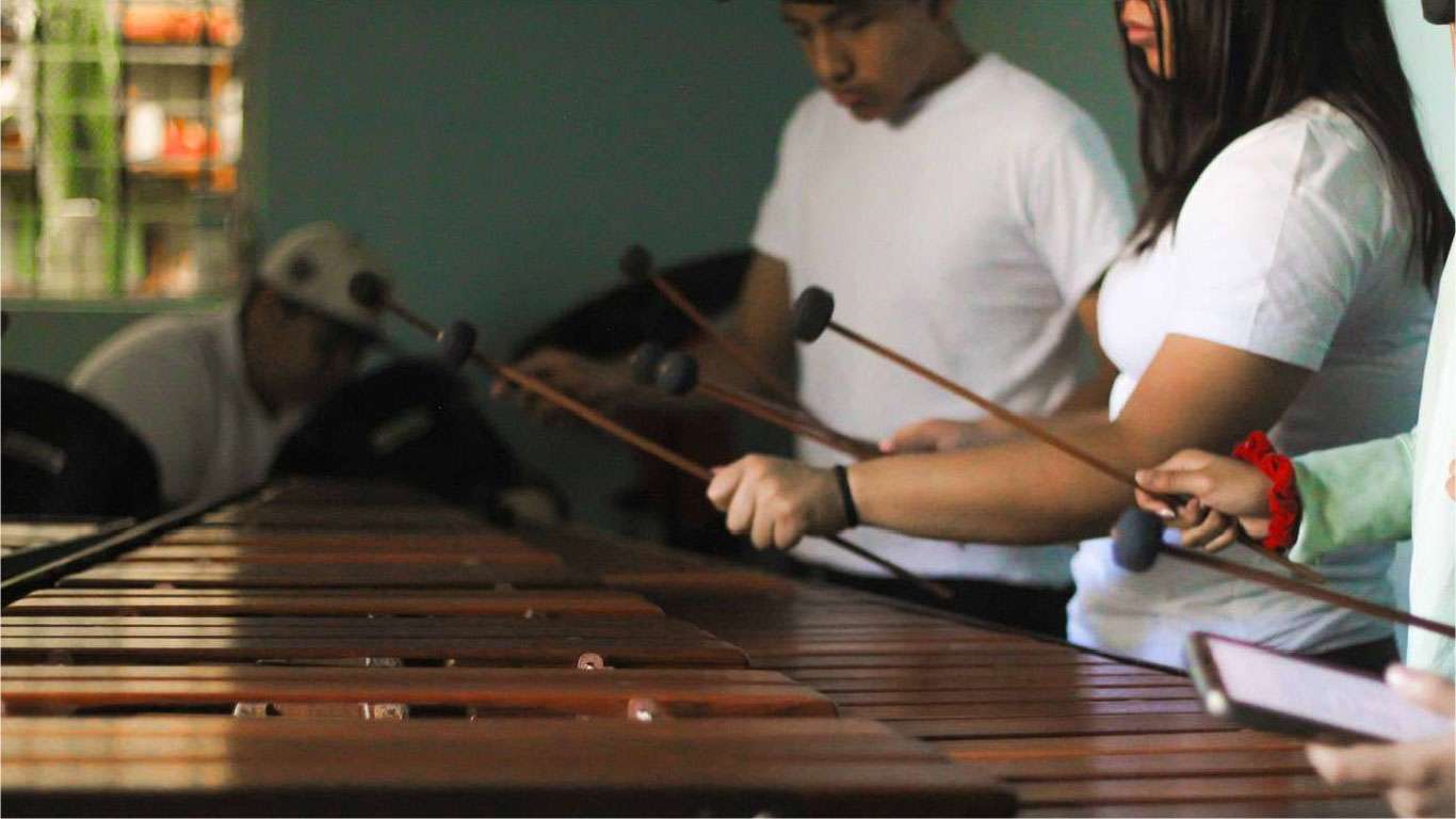musica-programa-ayuda-fundit-child-niños-tejar-04