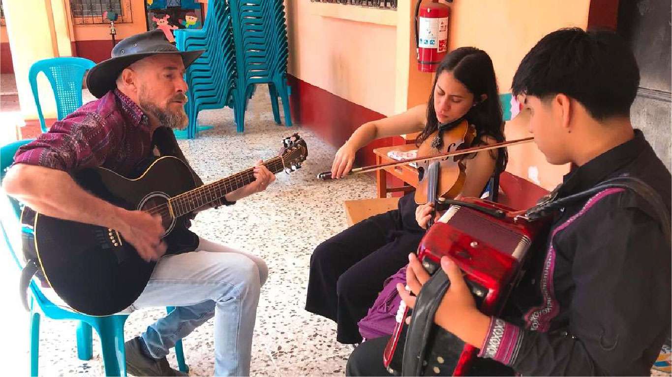 musica-programa-ayuda-fundit-child-niños-tejar-07