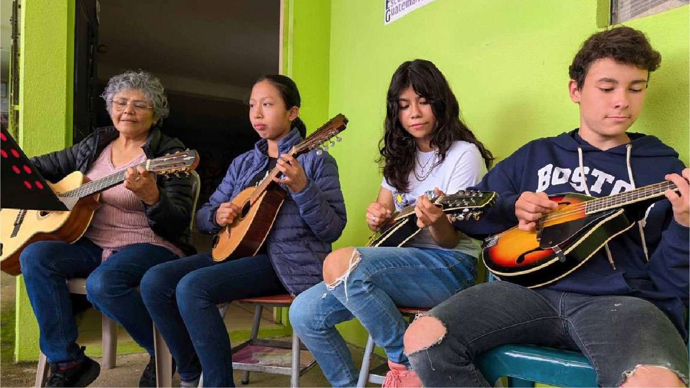 musica-programa-ayuda-fundit-child-niños-tejar-08
