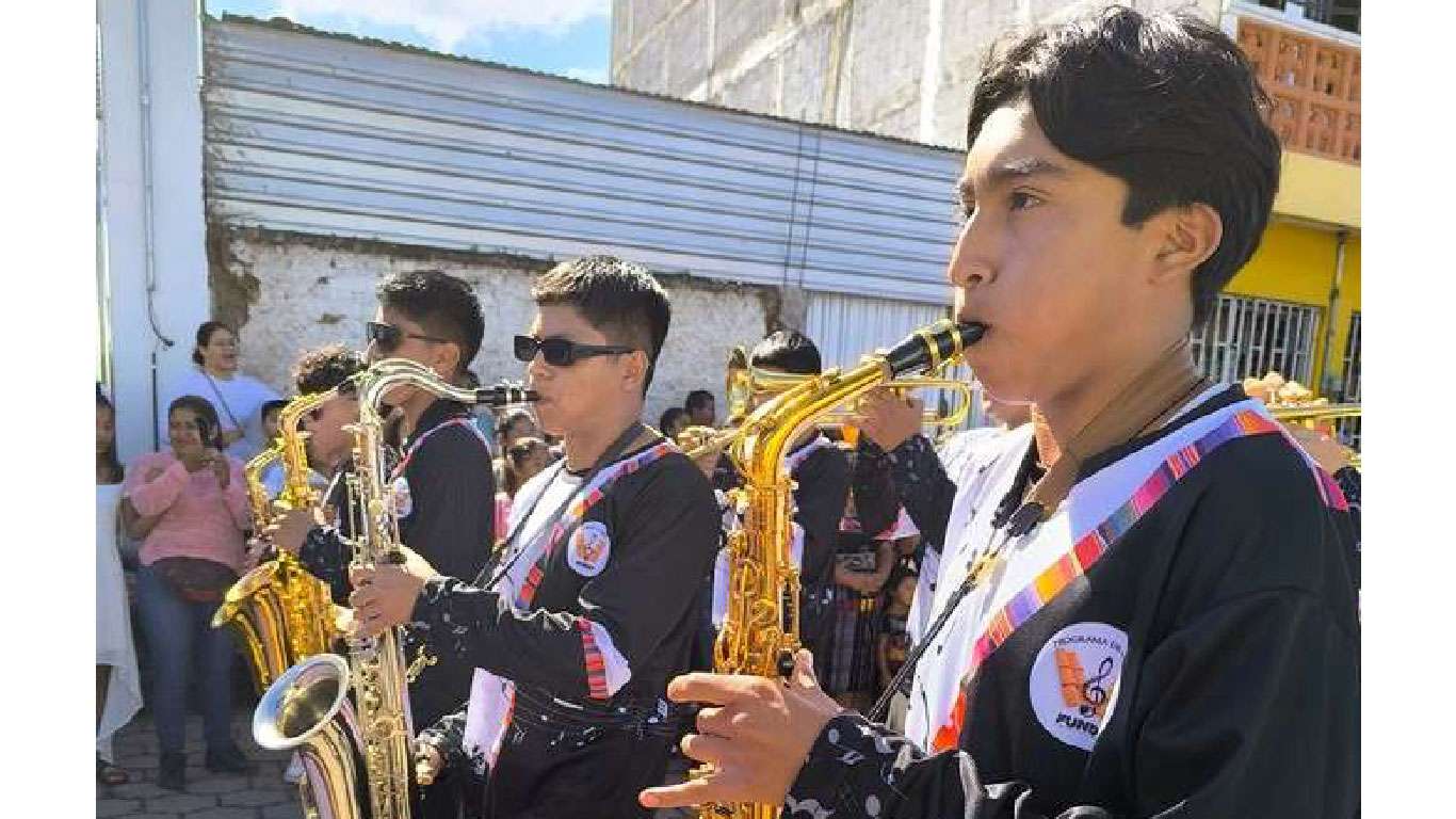 musica-programa-ayuda-fundit-child-niños-tejar_Mesa de trabajo 1